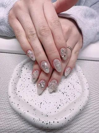 ネイル AngelChris ビューティーサロンのネイルデザイン