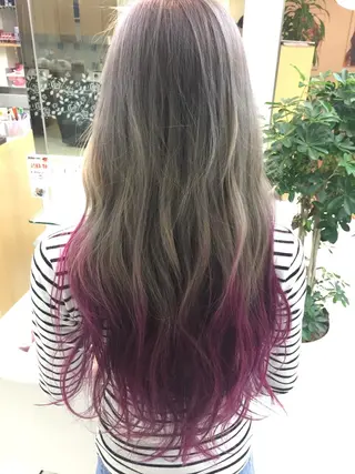 ロング 加藤 利基のヘアスタイル