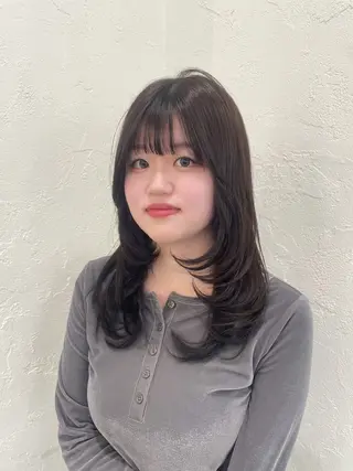 セミロング lift by mag所属・ユナ ナチュラル／透明感のヘアスタイル