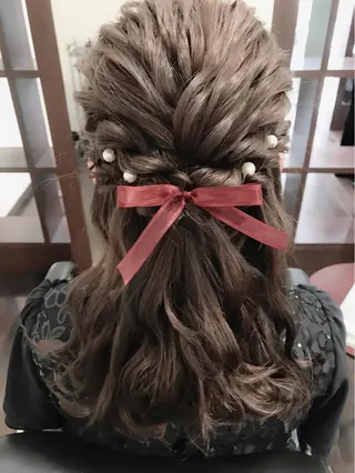 セミロング ヘアアレンジ 沢田 瞳のヘアスタイル