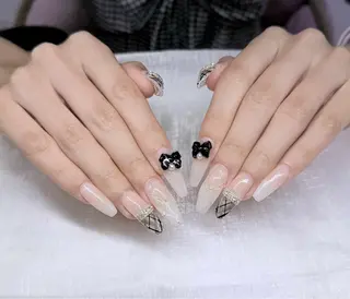 ネイル Lee Nailsのネイルデザイン