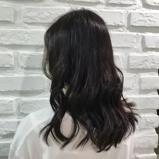 セミロング カラー 【暖色カラー特化】 中山由梨のヘアスタイル