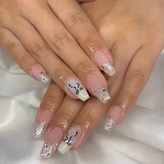 ネイル . 未來のネイルデザイン