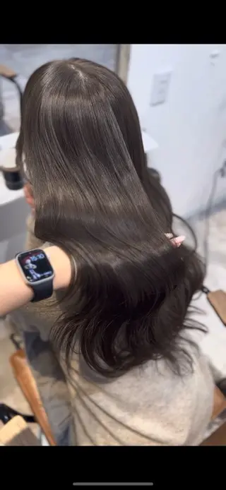 ロング カラー 赤み無し柔らかカラー 【梅田】madokaのヘアスタイル