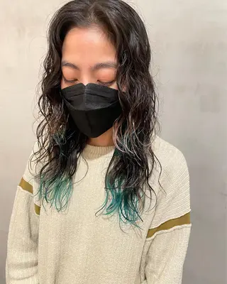 ロング カラー パーマ 優作 〜圧倒的信頼〜のヘアスタイル