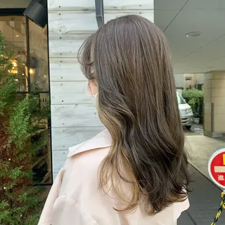 セミロング 柳川沙羅 🌿透明感カラーのヘアスタイル