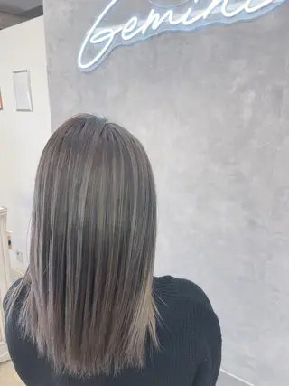 カラー Gemini代表 Maedaのヘアスタイル