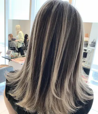 ミディアム カラー ヘアアレンジ 髪質改善land千葉所属・阿部 圭悟のヘアスタイル