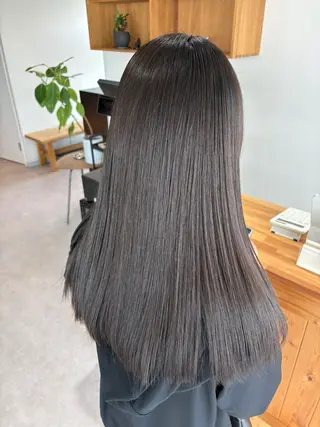 ロング カラー aina / n.w.hのヘアスタイル