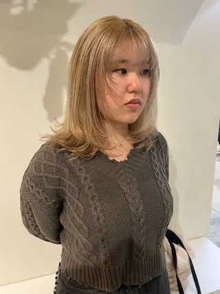 セミロング 乕谷 美潮のヘアスタイル