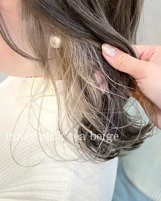 セミロング カラー clomus所属・YUKA艶髪 🌸寛ぎ部屋のヘアスタイル