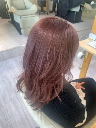 セミロング カラー ツヤカラー🤍 ARISAのヘアスタイル