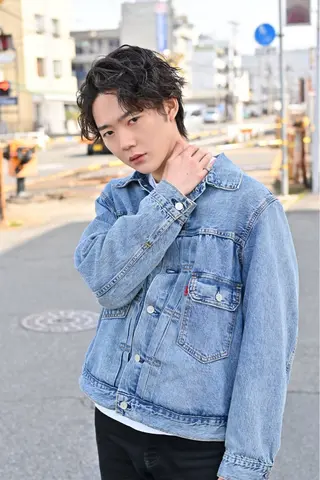 パーマ ヘアアレンジ メンズ 堀 偉月のヘアスタイル