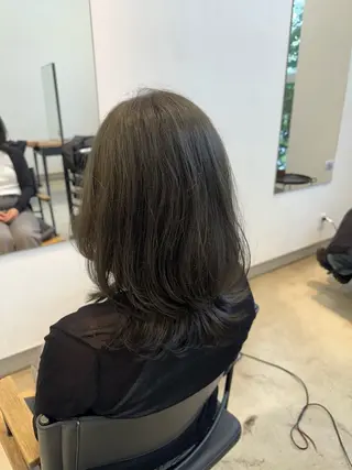 セミロング カラー 茂木 理紗のヘアスタイル