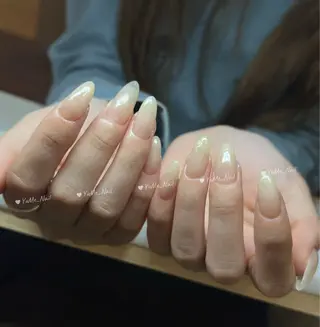 ミディアム トウイ nailのネイルデザイン