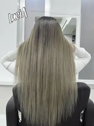 ロング カラー ヘアアレンジ MISAKIエクステ ブリーチ\5900のヘアスタイル