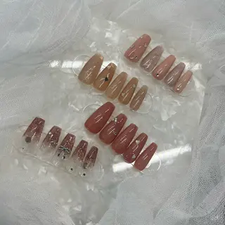 ネイル 鈴木 愛理のネイルデザイン