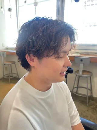 ミディアム パーマ メンズ RIN／韓国ヘア レイヤーカットのヘアスタイル