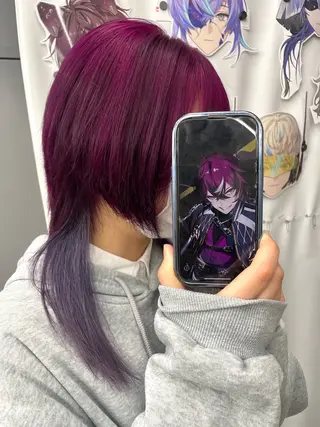 セミロング カラー SALOWIN池袋East店3F所属・インナーカラー 推し ブリーチ  髪質改善のヘアスタイル