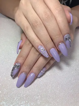 ネイル Flowerネイルサロン所属・. yukiのネイルデザイン