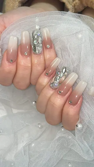 ネイル ネイルサロンエクラ 🫧Shizukaのネイルデザイン