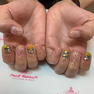 ネイル ネイルリボン 受付スタッフのネイルデザイン