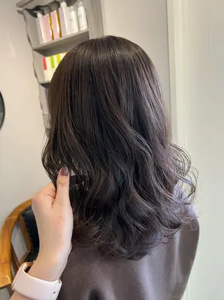 セミロング カラー 西村 美羽のヘアスタイル