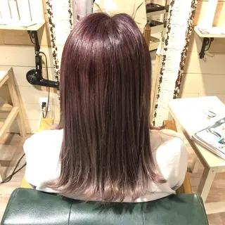 セミロング カラー クワハラ イオリのヘアスタイル