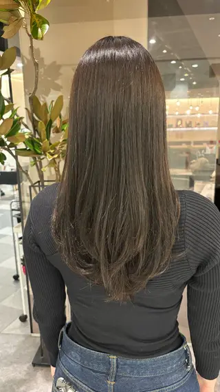 ロング カラー3000円🦋 鈴木思音のヘアスタイル