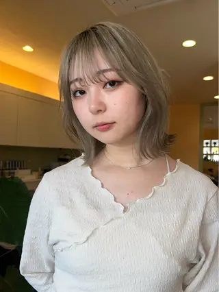 ミディアム カラー 💙ルル💙 ハイトーン/レイヤーのヘアスタイル