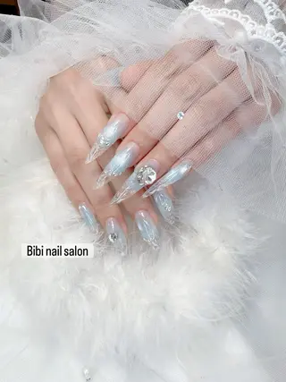 ロング カラー Bibi beauty spa Osaka所属・Chann Channのネイルデザイン