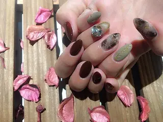 カラー ネイル 指名支持率NO.1 スタイリストのヘアスタイル