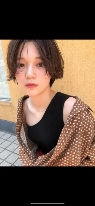 ショート カラー THE DAY所属・AKI HASHIMOTOのヘアスタイル