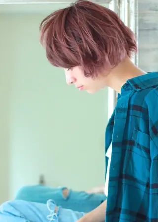 ミディアム カラー ROMMY. ロミーのヘアスタイル