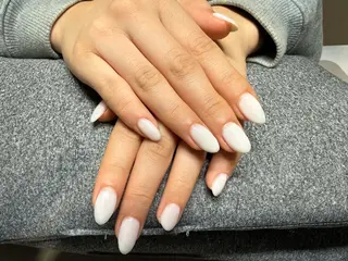 ネイル ＆robe所属・稲垣 暁英のネイルデザイン