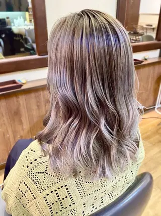 ロング S. RYUTAのヘアスタイル