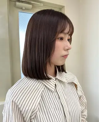 ミディアム センターパート /ニュアンスパーマのヘアスタイル