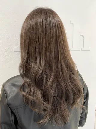 ロング カラー 飯田 真澄のヘアスタイル