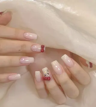 ネイル RAFFINE haru🦋🩵のネイルデザイン