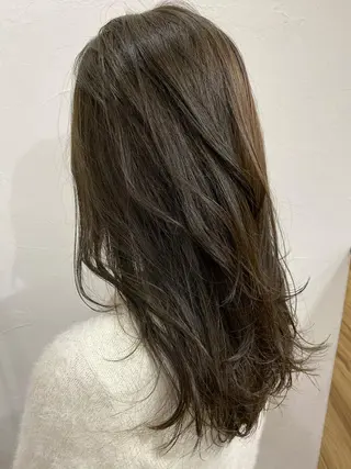 セミロング カラー ヘアアレンジ 暗髪カラー🫐パーマ おくだりんかのヘアスタイル