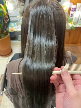 ロング 森山 凜のヘアスタイル