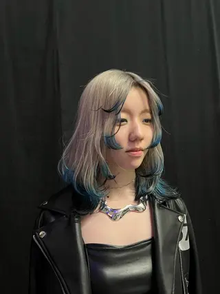 カラー はなえ/ブリーチ/複 雑履歴修正のヘアスタイル