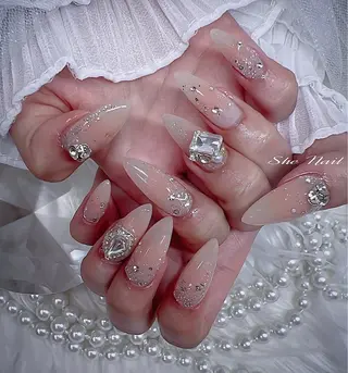 ネイル She   Nail所属・ISA_ BELLAのネイルデザイン