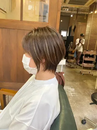 ショート カラー Cadre所属・🌟スミルノフ 鮎香🌟のヘアスタイル