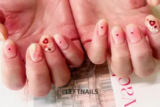 ネイル LEFTNAILS フィルインニュアンスのネイルデザイン