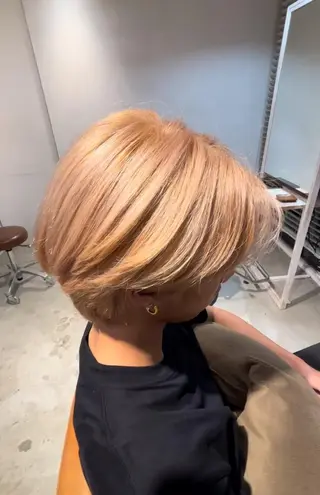 ショート 絶対可愛い暖色カラー 🌷うる艶✨山下七海のヘアスタイル