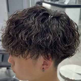 ショート パーマ メンズ ØVARL　by apish所属・【OVARL】縦落ち /波巻き/⛓️カイトのヘアスタイル