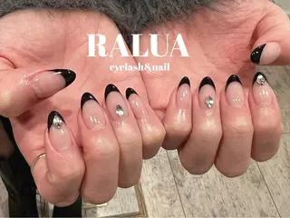 ネイル RALUA shiori🐰のネイルデザイン
