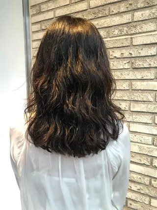 セミロング パーマ 小久保 なるみのヘアスタイル