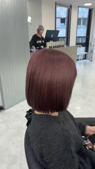 ショート カラー 🖤ハイトーン× レイヤー🖤SARAのヘアスタイル